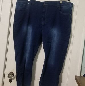 Avenue Butter Denim Capri Jeans